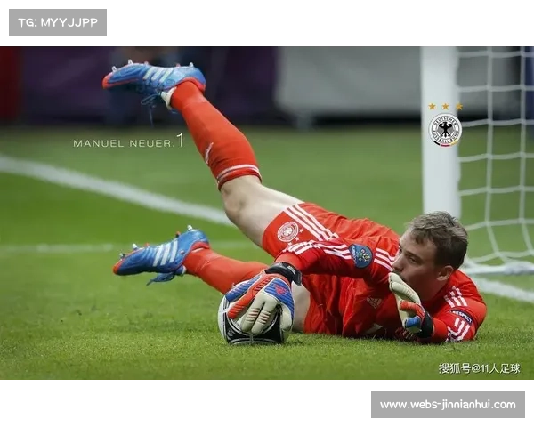 诺伊尔强调稳固防守与控球关键 盼拜仁遏制巴黎反击掌控比赛主动 诺伊尔强调稳固防守与控球关键 盼拜仁遏制巴黎反击掌控比赛主动